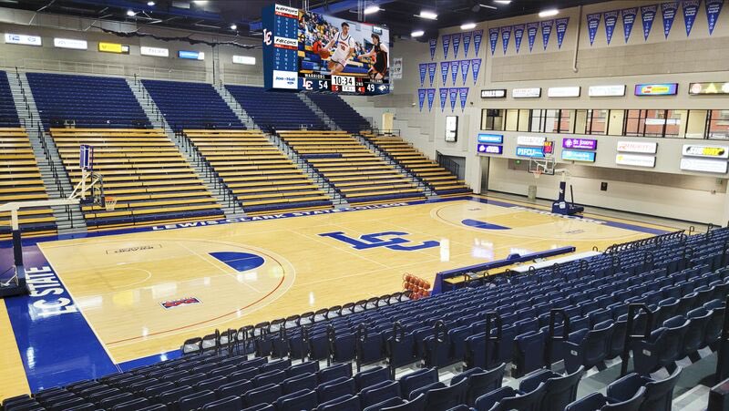 Blessed to receive an offer from LC State. Thank you Coach Johnson for the opportunity!
<a href="/StevieCozens/">Stevie Cozens</a>