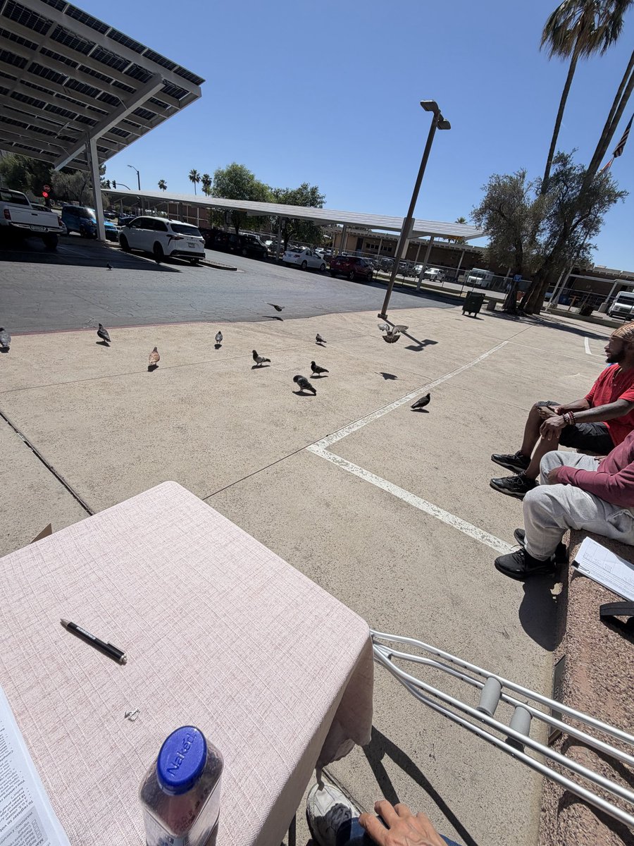 K.y.l.i.e tweet media