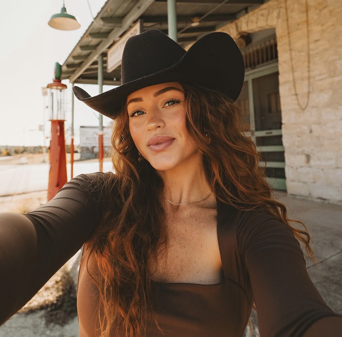 Lete and Anna had beef the entire time they were there. I’ve heard one of them was always checking the other, though it might’ve been one-sided. Then again, who knows how editing will portray it—or if it’ll even be shown. #TheChallenge42