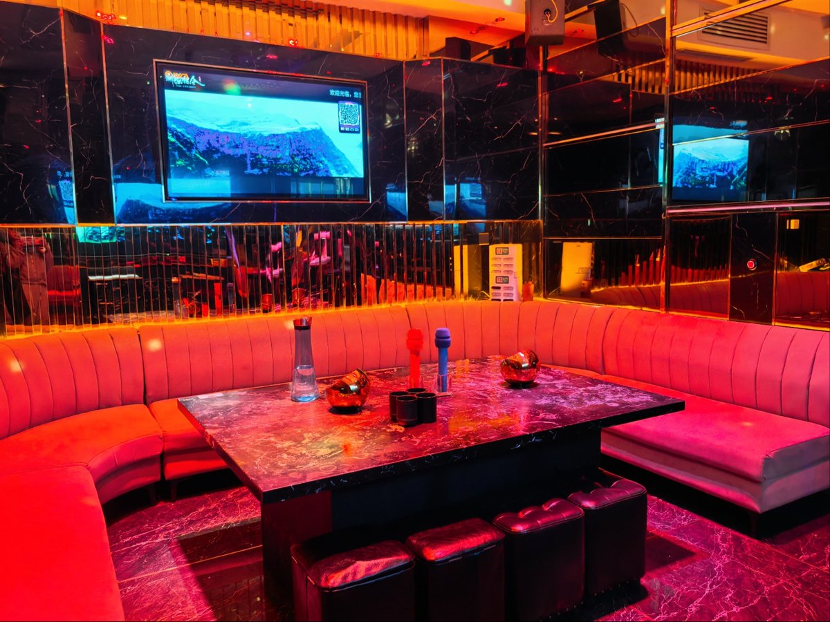 Карим tweet media