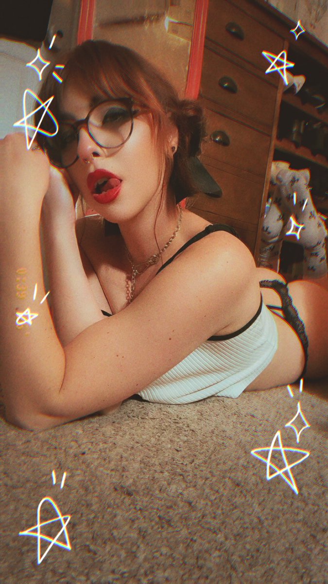 chassgotassXD's tweet photo. waiting for you..

#babe #cutie #brat #booty #panties #juicy #ass #onlyfans #egirl #alt https://t.co/RXl9C5U4mM