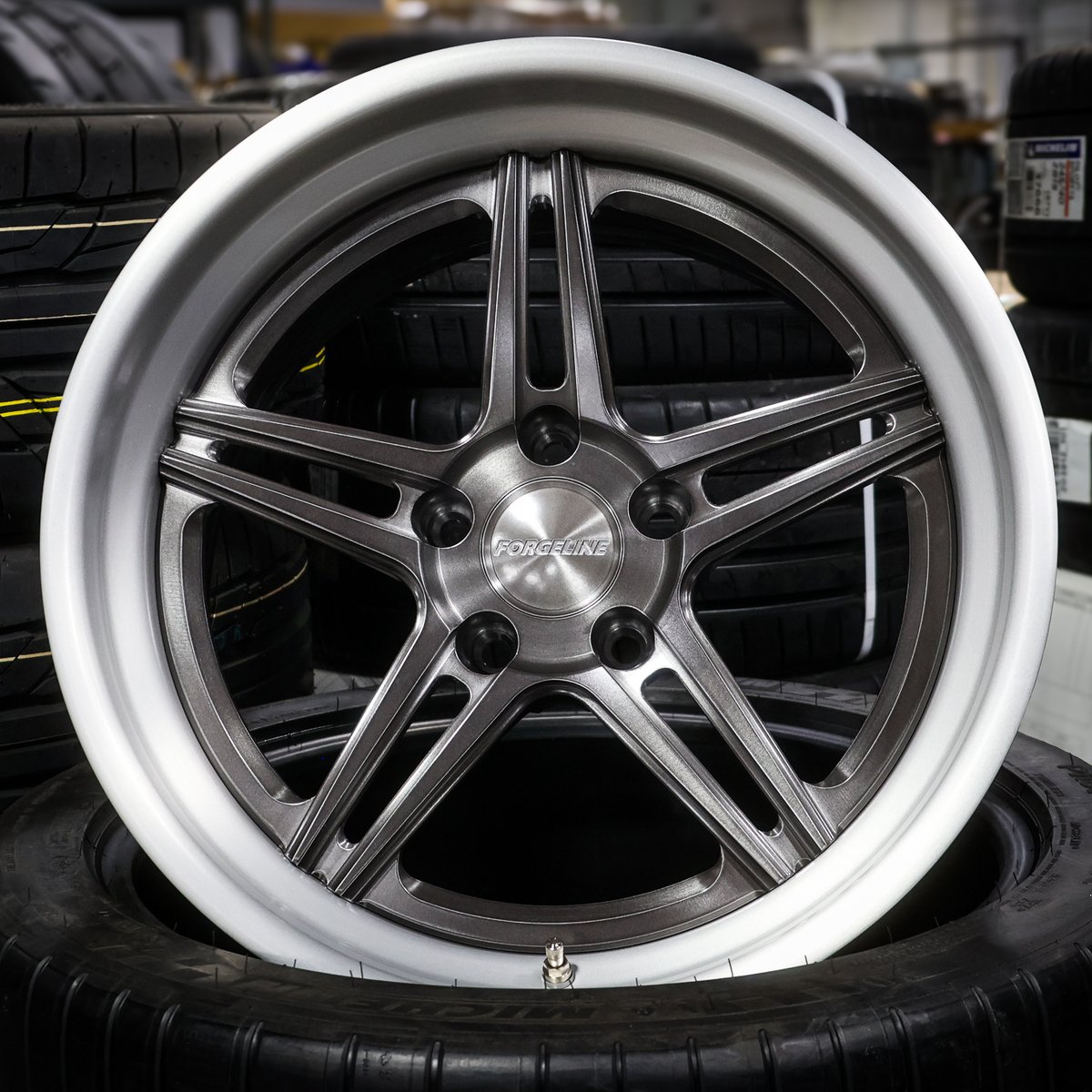 ForgelineWheels's tweet photo. Beauty in the details. It's a lot of difficult hand-applied finish work that creates the stunning contrast between the brushed and machined surfaces, on this 18x11 #Forgeline forged three piece #SC3C finished with Brushed Transparent Smoke center and Brushed Low-Gloss Cleared outer. Learn more about the Forgeline SC3C (including sizes and pricing) at: https://t.co/8T37YrlpuJ
๐บ๐ธ๐บ๐ธ๐บ๐ธ
------------
Wheel: #ForgelineSC3C
Type: Three Piece Forged
Series: Concave Series
Size Shown: 18x11.0
Finish Shown: Transparent Smoke Centers with Brushed/Low-Gloss Cleared Outers
Options: Stepped-Lip Outers