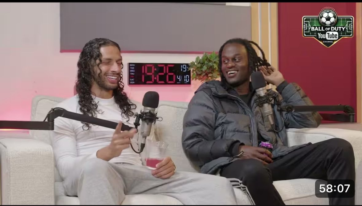 B0D_24's tweet image. Part one live now! Tune in 

🗣️I skipped my school exam and got signed by derby 🤷🏽‍♂️

youtu.be/GF4oXnInwC4?si…

#BallOfDuty #Championship #journey #HotTopics