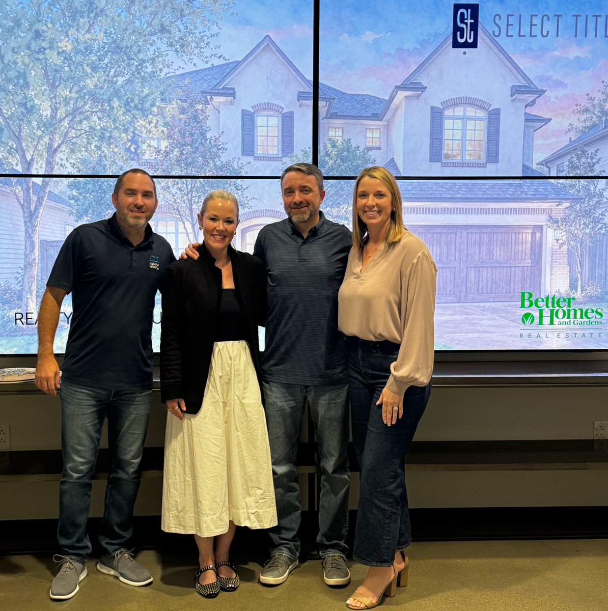 mariedavishomes's tweet image. Congratulations to my sweet buyers! 🏡🎉

All of my closings are special, but this one was extra special. Today was such a meaningful closing, and I’m so thankful to have been part of this journey with you.🤍🗝️🏡 

#ClosingDay #NewHome #GratefulHeart #MarieDavisRealtor