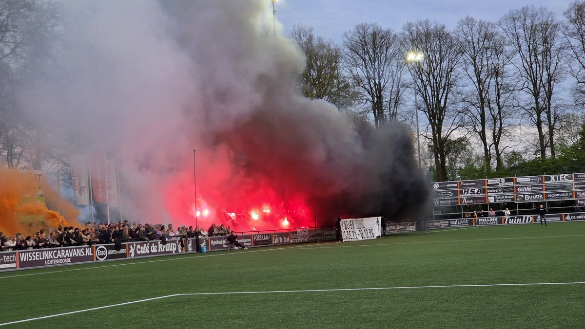 niek92jansen's tweet photo. โฝ Longa '30 ๐ ATC'65
๐
15-04-2026
โ๏ธ 3-3 (7-6 na strafschoppen)
๐ Districtsbeker Oost, halve finale
๐Sportpark De Treffer, Lichtenvoorde ๐ณ๐ฑ
Longa '30 naar de finale na lekker bekeravondje in Lichtenvoorde โฝ
#Longa30 #ATC65 #Lichtenvoorde #Hengelo #Groundhopping @longa30 https://t.co/FndYl9sYT7