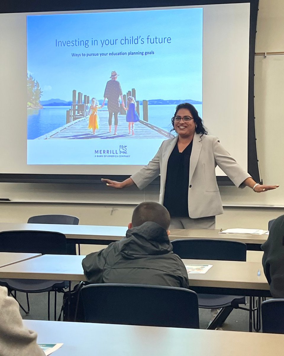 hollenbeckPAL's tweet image. Building strong futures starts with financial knowledge 💙
As part of the YOU Matter program at LAPD Hollenbeck PAL, our parents and youth participated in a financial literacy class. Thank you to Merrill, a Bank of America Co.

#HPAL #financialliteracy #bankofamerica