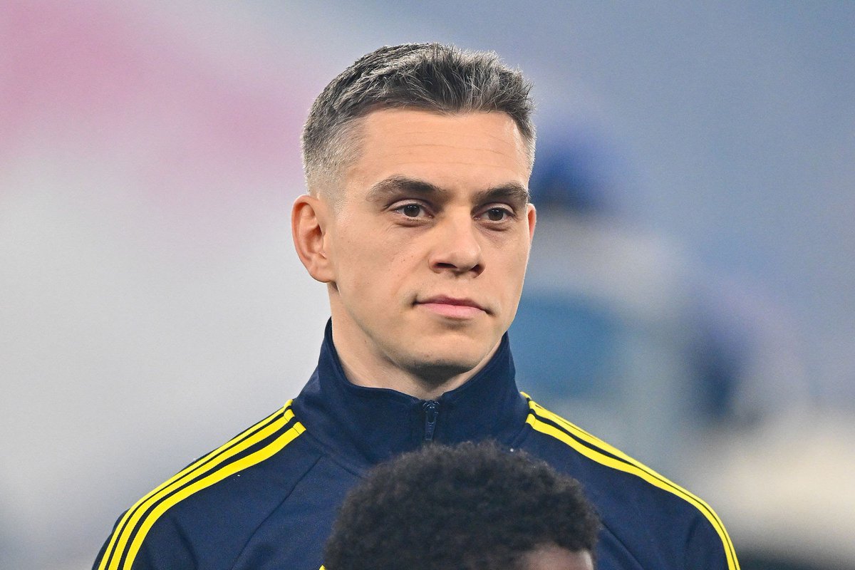 TMtalksball's tweet image. #AFC | For the Etihad if Saka isn’t fit.

LW-Trossard
10-Eze
RW-Martinelli
CF-Havertz