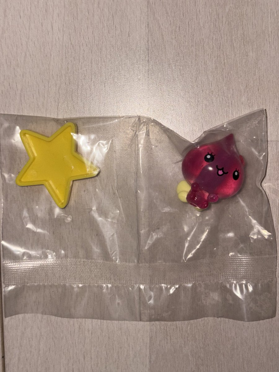 ゆぅい tweet media