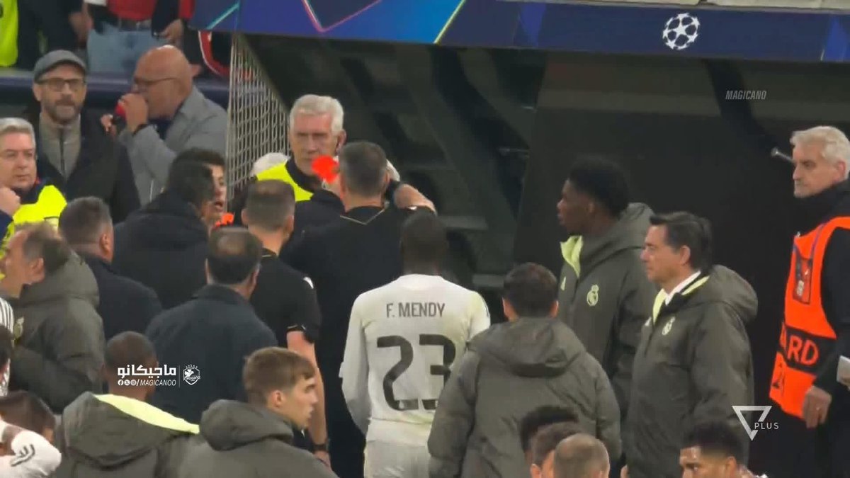 ساخر tweet media