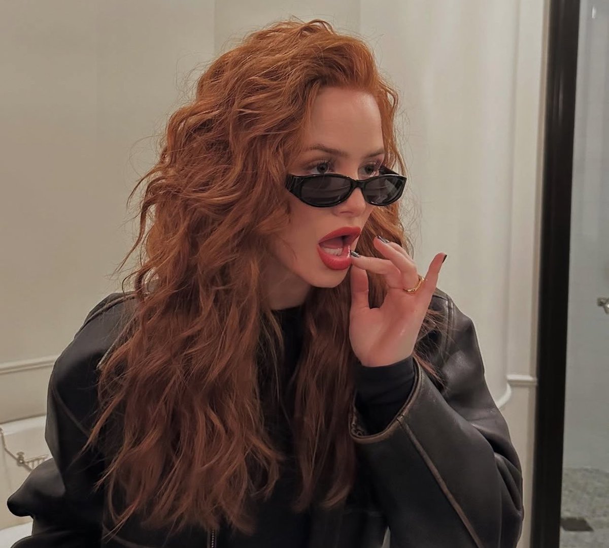 ⟢ “ 𝘢𝘭𝘭 𝘮𝘺 𝘨𝘩𝘰𝘴𝘵𝘴 𝘢𝘳𝘦 𝘸𝘪𝘵𝘩 𝘮𝘦. ”
                ⋆˙⟡♡ 𝙋𝙤𝙥𝙥𝙮 𝘼𝙡𝙗𝙧𝙞𝙜𝙝𝙩 
              𝘤𝘰𝘧𝘧𝘦𝘦 𝘦𝘯𝘵𝘩𝘶𝘴𝘪𝘢𝘴𝘵 / 𝘪𝘯𝘧𝘭𝘶𝘦𝘯𝘤𝘦𝘳
    ⟢ VIEWER DISCRETION ADVISED. ✘