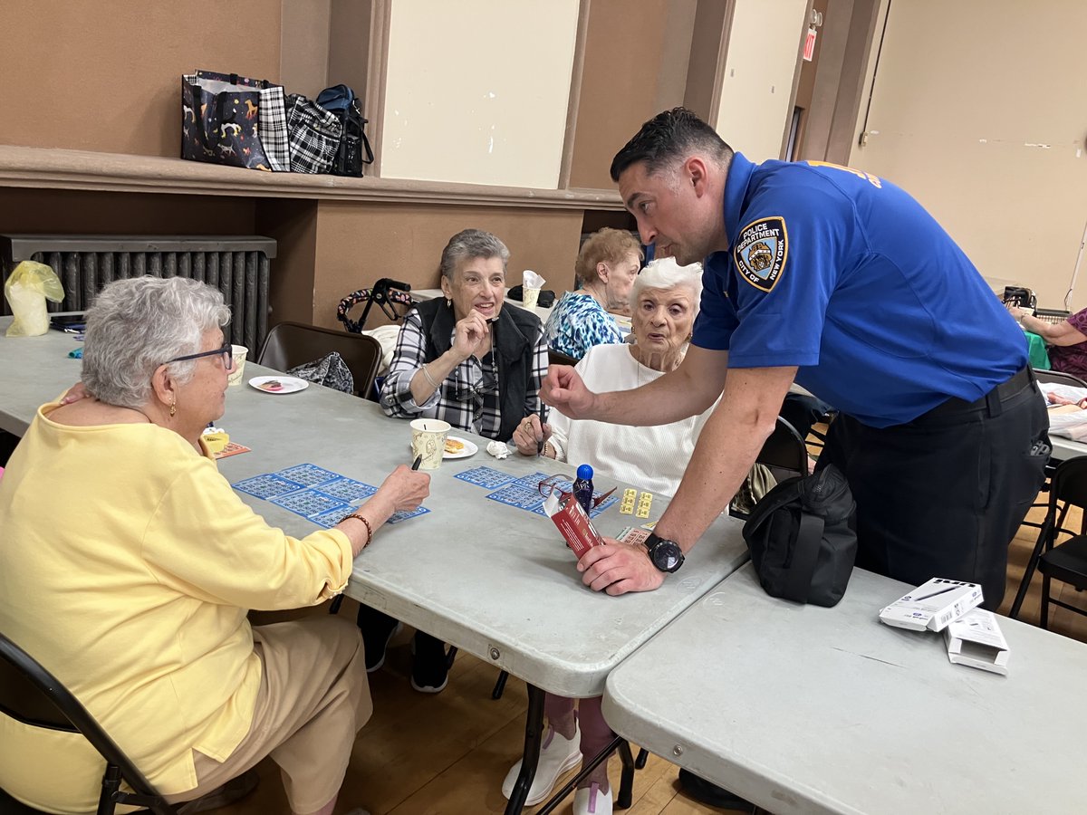 NYPD104Pct's tweet photo. Today, our Crime Prevention, Community Affairs, and Traffic Safety Officers visited Saint Margaret’s to discuss scams and traffic safety with the elderly.

A huge thanks to Senator Addabbo’s office for coordinating this visit! https://t.co/252JaWTlHn