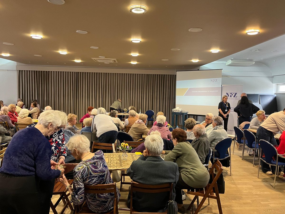 NFZ_Bydgoszcz's tweet photo. #TeamNFZBydgoszcz na zaproszenie bydgoskich seniorów uczestniczyliśmy w spotkaniu na temat #uzdrowiska na #NFZ
🔹️kto może wystawić skierowanie
🔹️jakie są formy leczenia uzdrowiskowego
🔹️ile czekamy na #sanatorium w #KujawskoPomorskie
Ponadto⤵️
#profilaktyka #MojeZdrowie https://t.co/GXmIrd2uKr