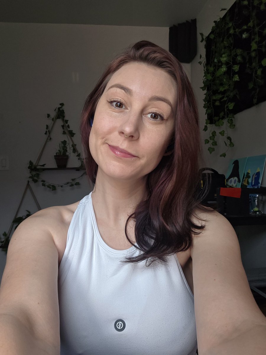 Music reactions and chatting, maybe guild wars? Hmmm 🟣