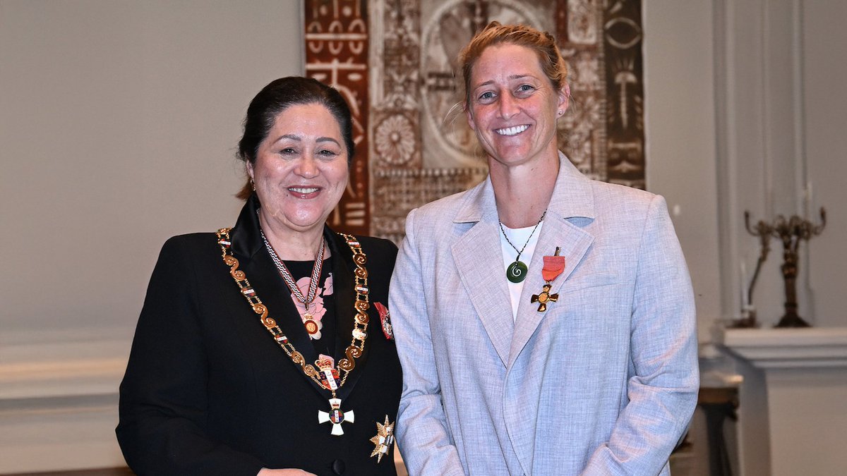 WHITE FERNS tweet media
