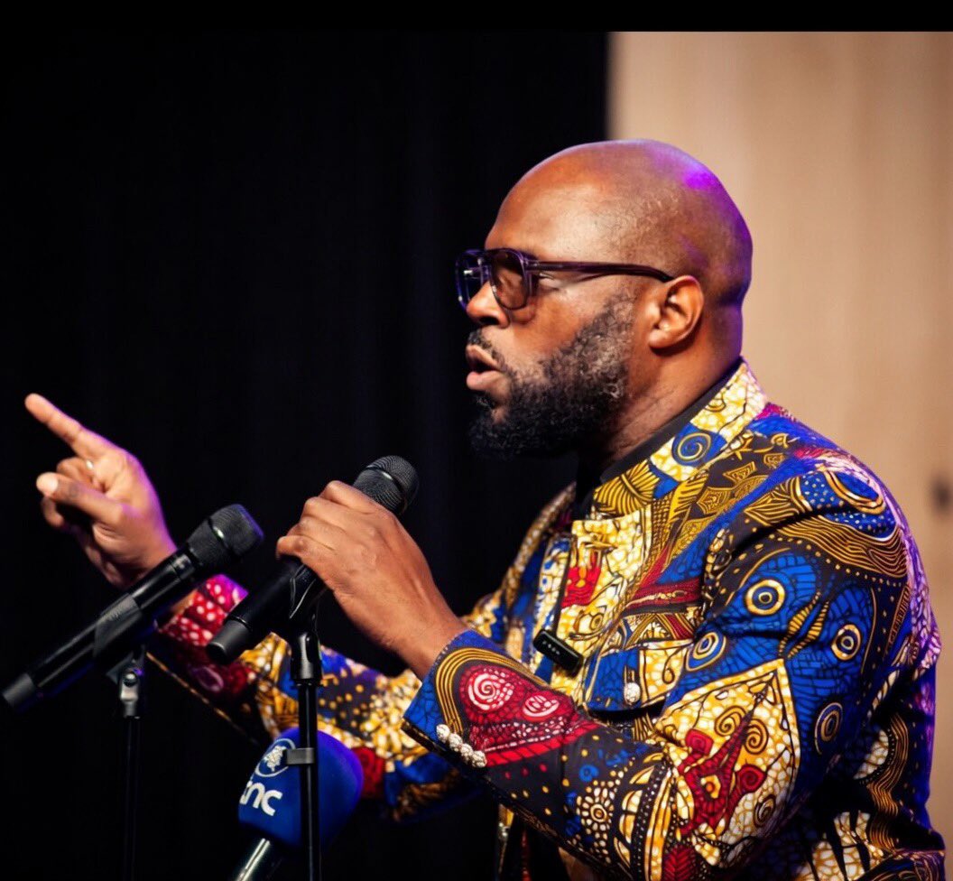 D_Gamedo's tweet photo. L’information fait le tour des réseaux #sociaux depuis quelques minutes. Kémi Séba, le militant panafricaniste serait #interpellé dans la matinée de ce mercredi en #Afrique du Sud et pourrait être extradé vers le #Bénin suite à son #audience prévue pour le 20 #prochain. https://t.co/aQHPNF7o4B