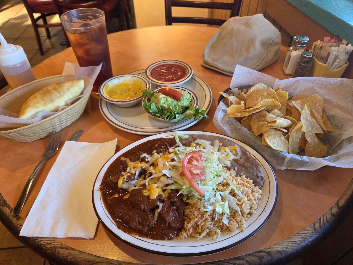 CoyoteTalksBack's tweet photo. @irltinami the perks of living in sata fe.  😊   i didn't dislike being in GA, but this was a move that did my heart good. https://t.co/q3TGP1k2Nz