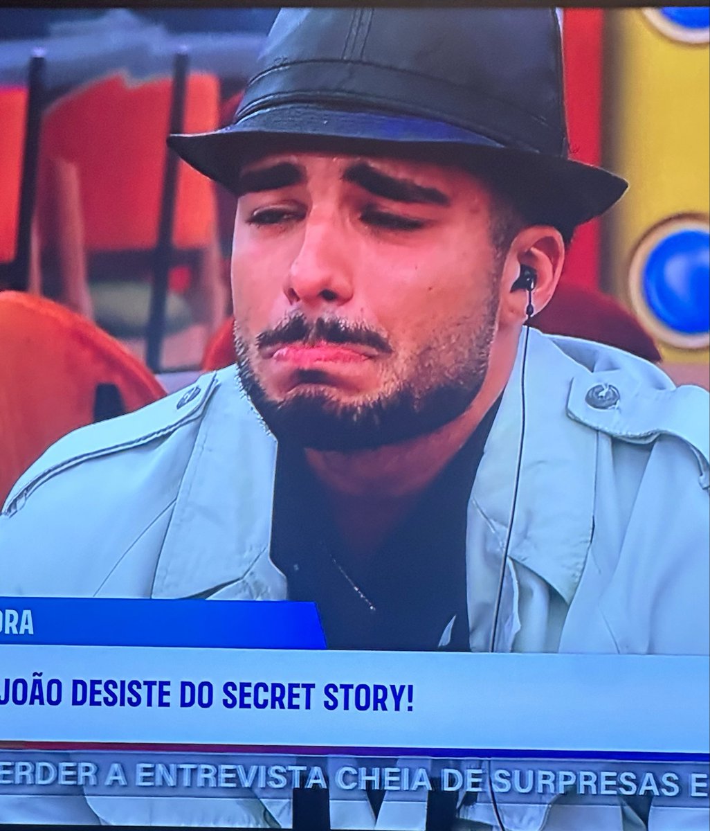 LauSemFiltro's tweet photo. AHAHAHAHAHHA ESTOU A MORRER 😂😂😂😂😂😂

#sstvi https://t.co/evZQySInAo