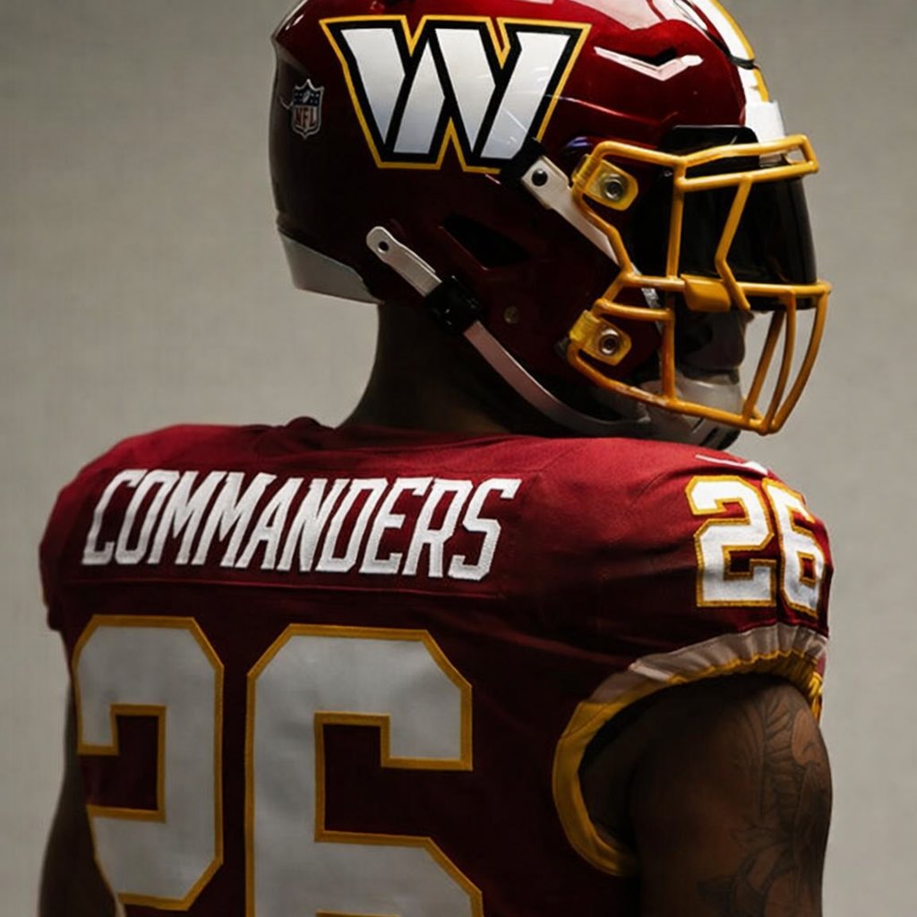 MTHooverHQ's tweet photo. @ZachCohenFB @pbattle__ Invert the White &amp; Gold, swap Black for Burgundy on a Burgundy Background (quick &amp; dirty mock): https://t.co/ckKNVmwQ95
