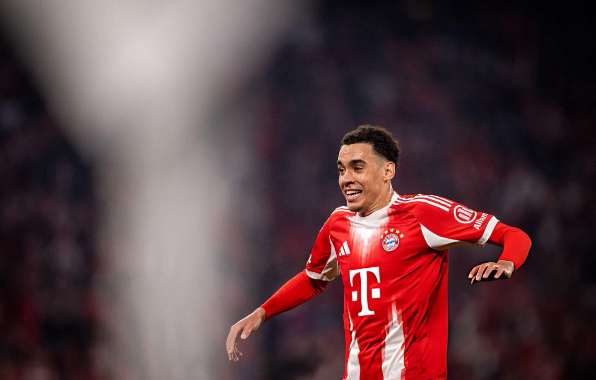 COUTE 𒍝 tweet media