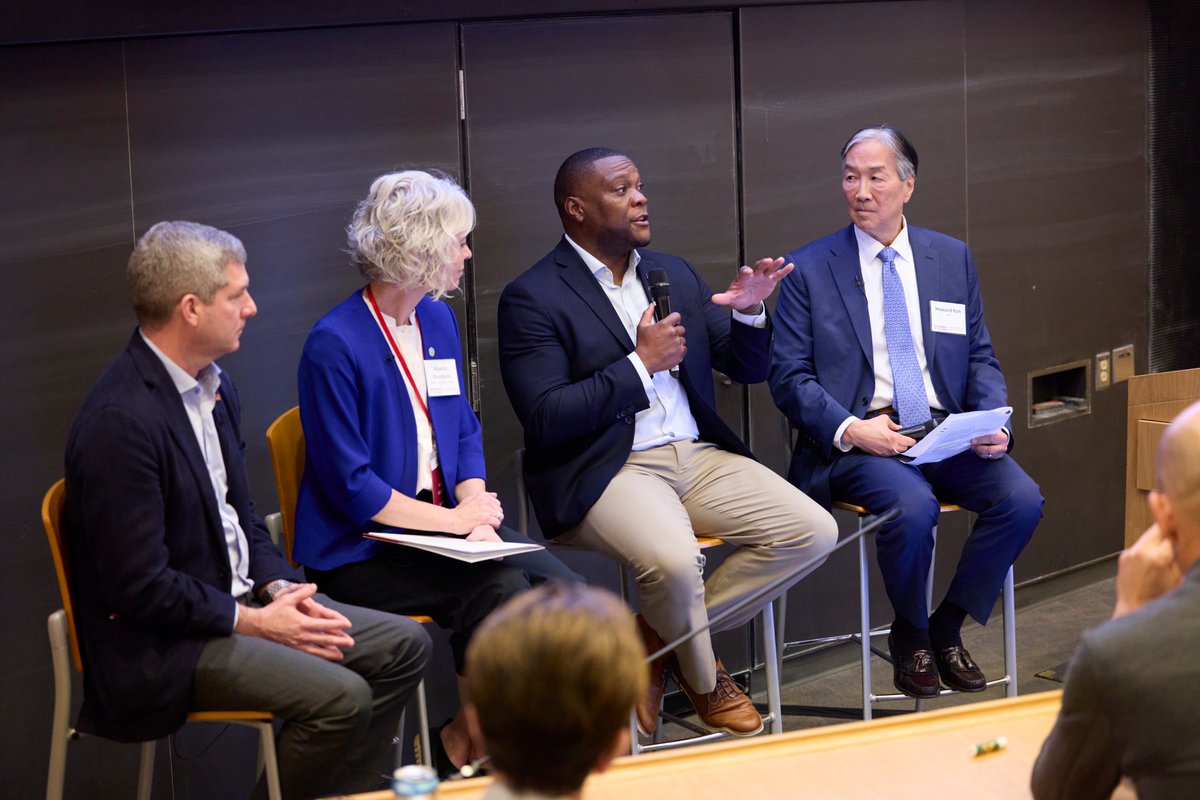 CenterforCities's tweet photo. Over the past three days at @Harvard, mayors came together for reflection, discussion, and exchange as part of @BHcityleaders. 

Conversations centered on progress—how priorities have taken shape over time, what it takes to move them forward, and how city hall teams can be strengthened to support that work.

Across yesterday's public sessions on democracy, homelessness, support for children and families, and infrastructure, mayors shared how they're approaching issues in their own communities while exchanging perspectives with audience members.

Together, more than 1,200 people joined the events in person or online, and more than 70 students met their hometown mayors at the Center yesterday. These discussions created space to explore how local governments are working to be more responsive, collaborative, and effective in delivering results for residents.

Stay tuned for more reflections and highlights from this special week of global mayors at Harvard.

Thank you to the Allen Lab for Democracy Renovation, The EdRedesign Lab @hgse, @HarvardWCFIA, @HarvardChanSPH, the Initiative on Health and Homelessness (IHH), and the Harvard Urban Health Initiative for co-sponsoring yesterday's City Hall Dialogue events.
