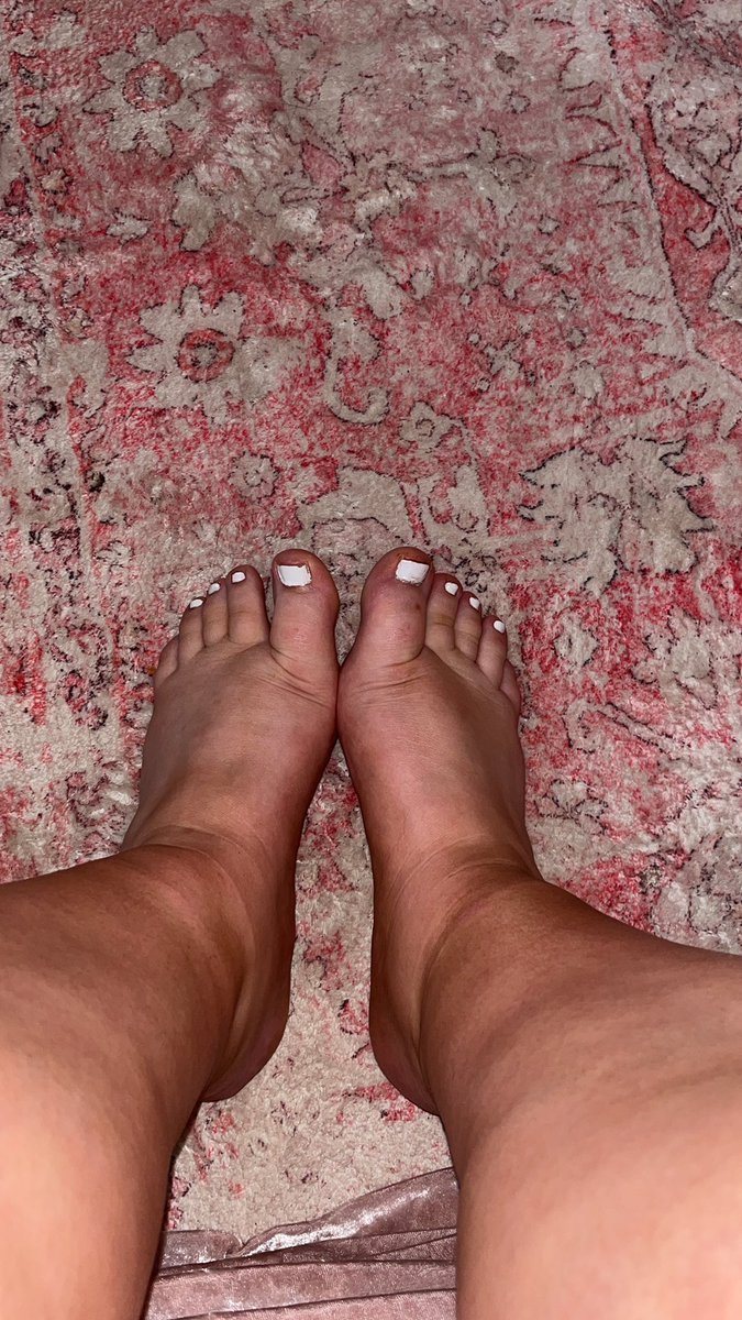 open your wallets and bow down to my smelly feet