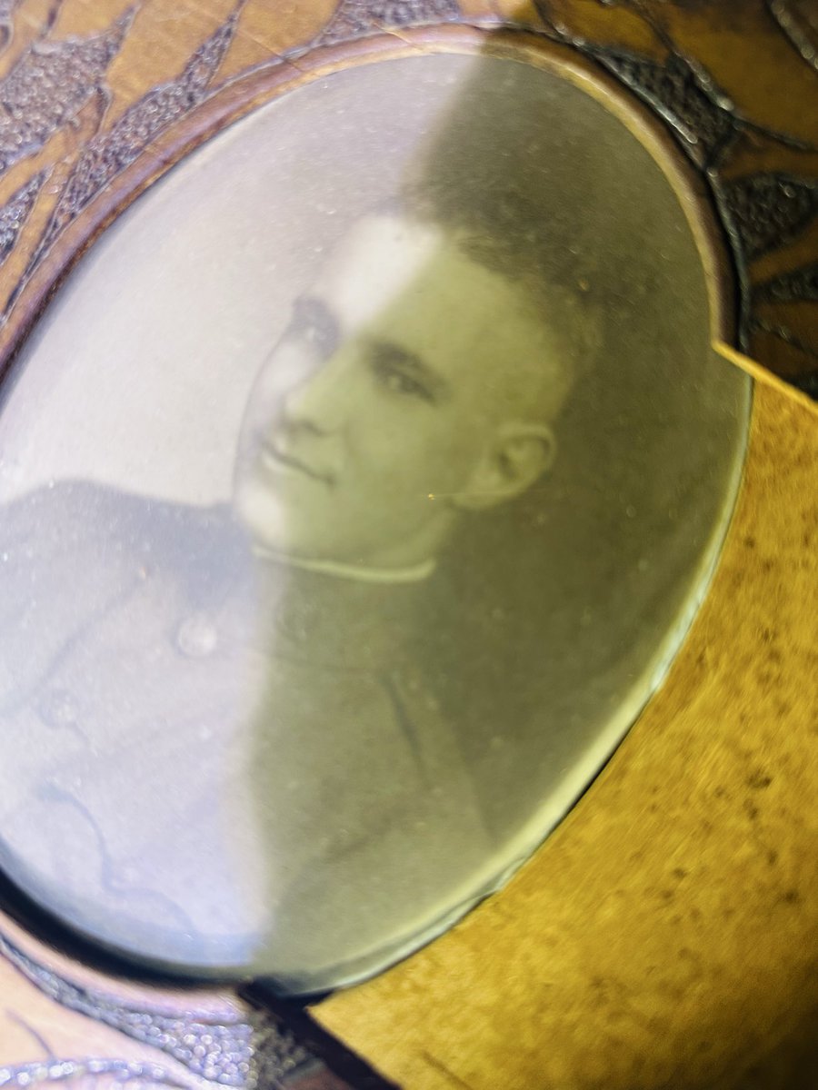 dananwhiddon's tweet image. Exploring an old house and saw this today. #creepy #haunted