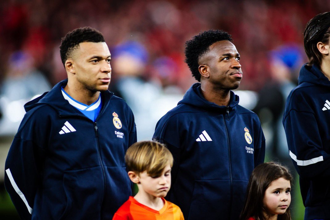 بــنـــدر ⓯ tweet media