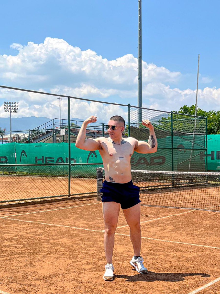 1397juan's tweet photo. Insta la vio primero 🏋️‍♀️❤🥵 https://t.co/3gviTqhFrc