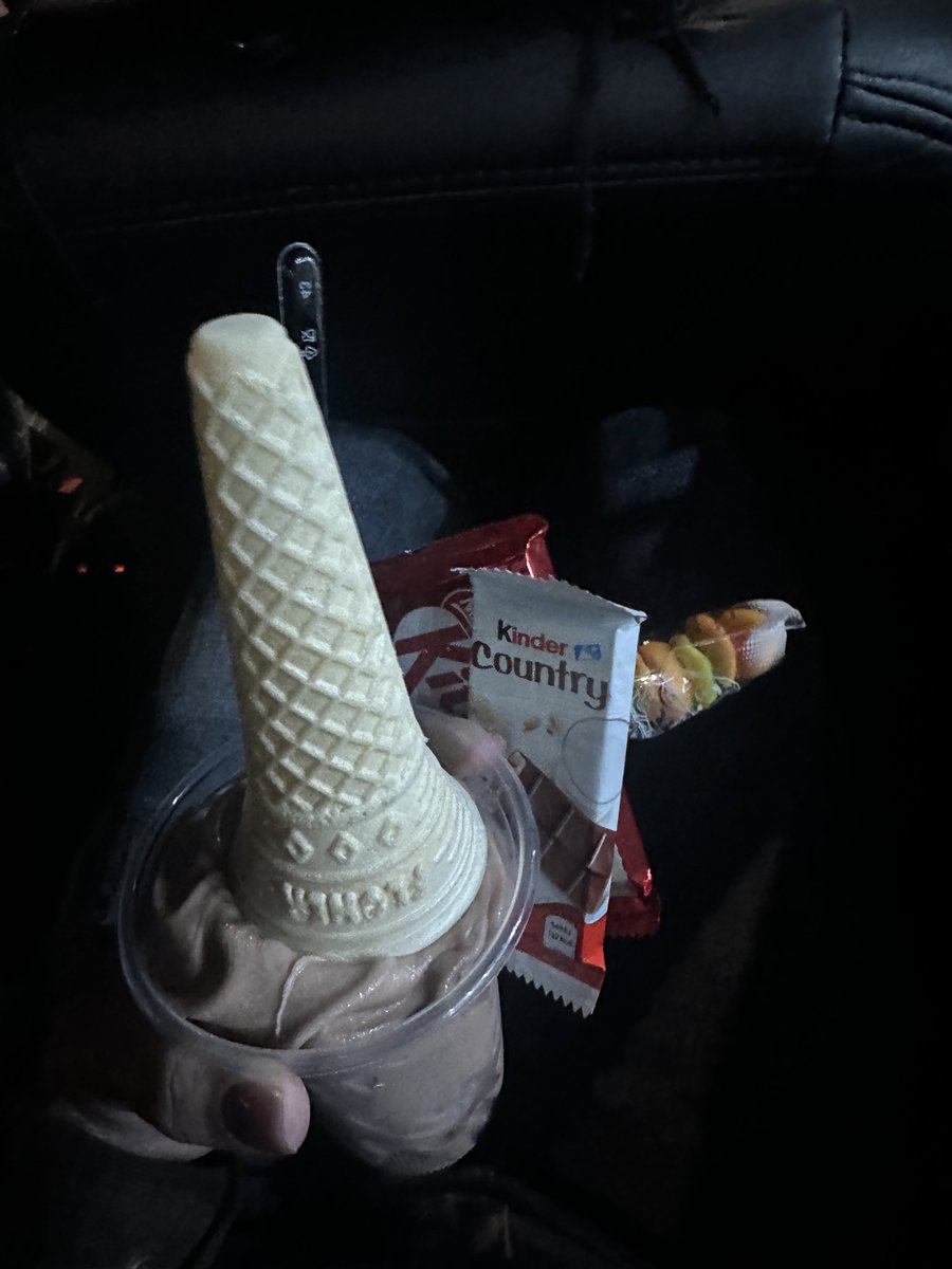 چِری بِری tweet media