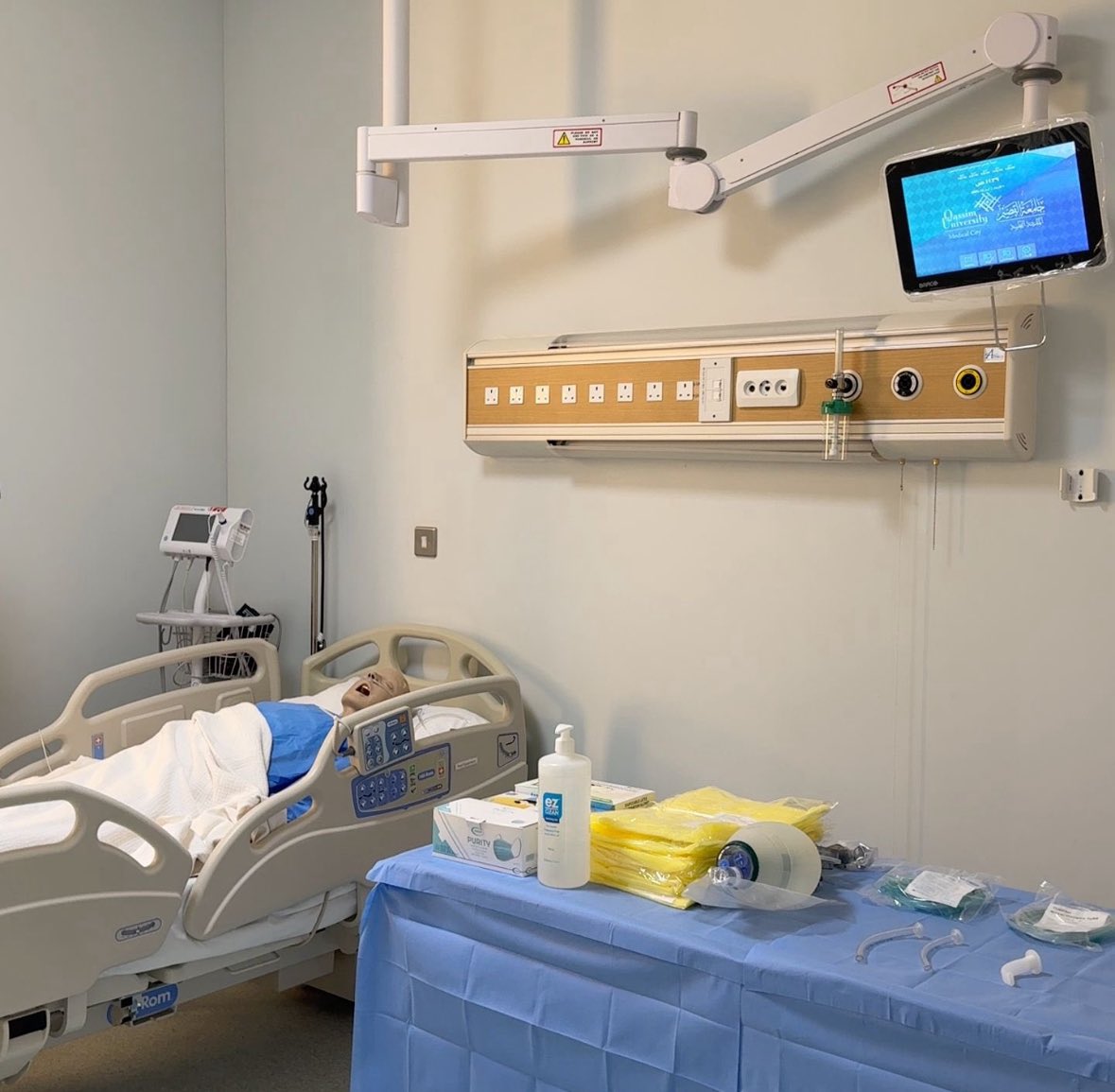 مـريم tweet media