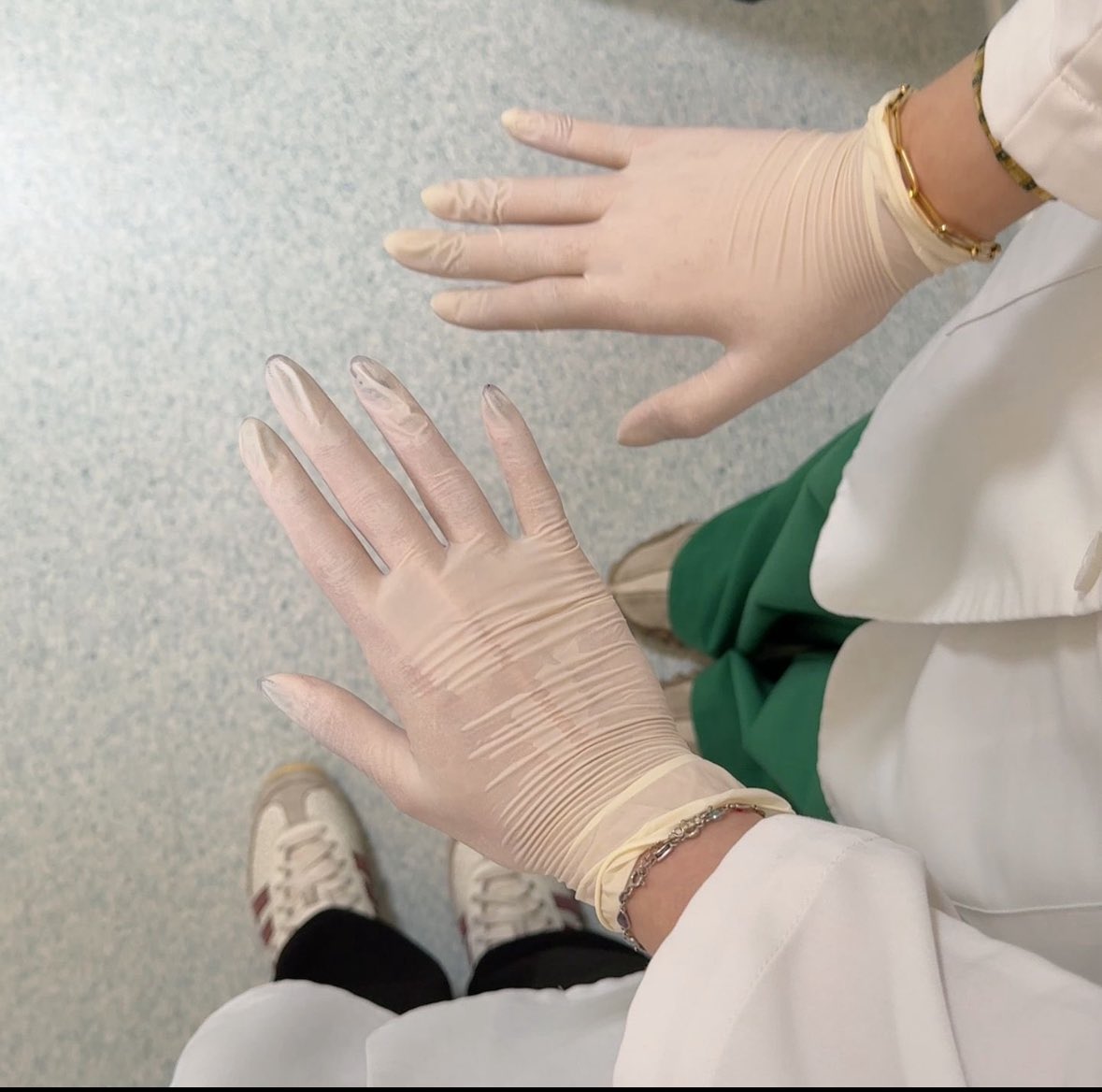 مـريم tweet media