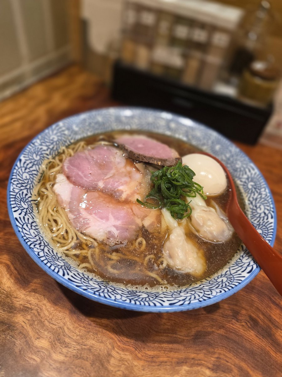 ミユタロス tweet media