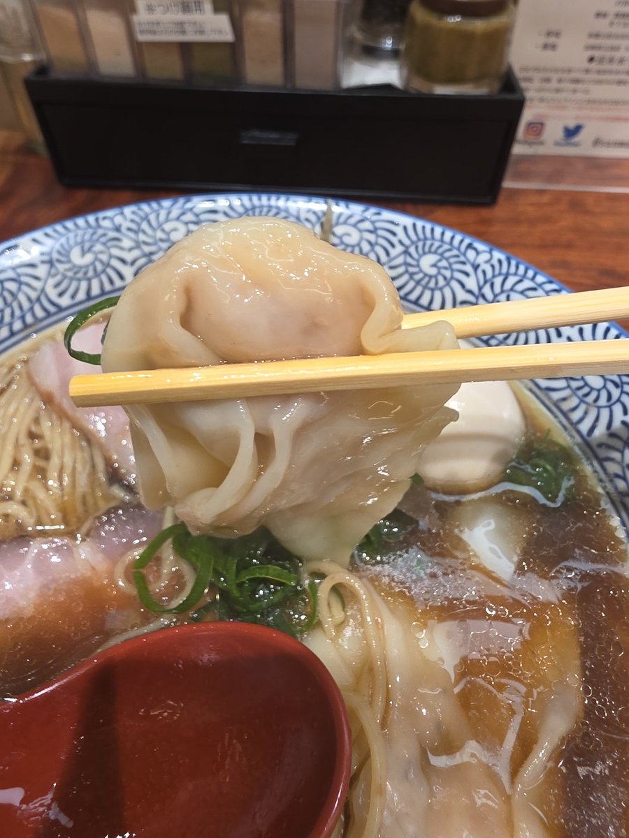 ミユタロス tweet media