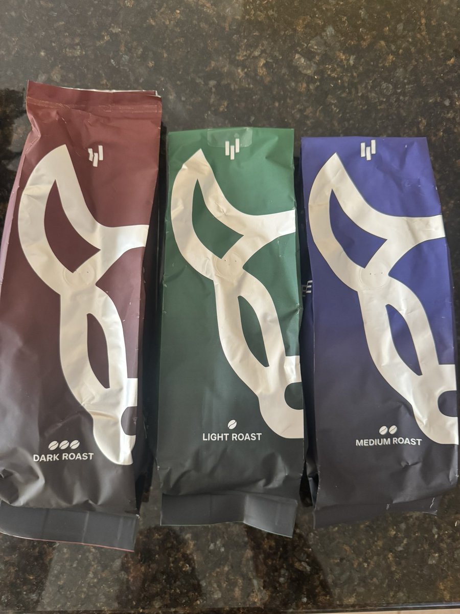 TradeWitJROC's tweet photo. My Insiders Coffee came today!  Thanks Desi 😎 https://t.co/Tiug8JUCEp