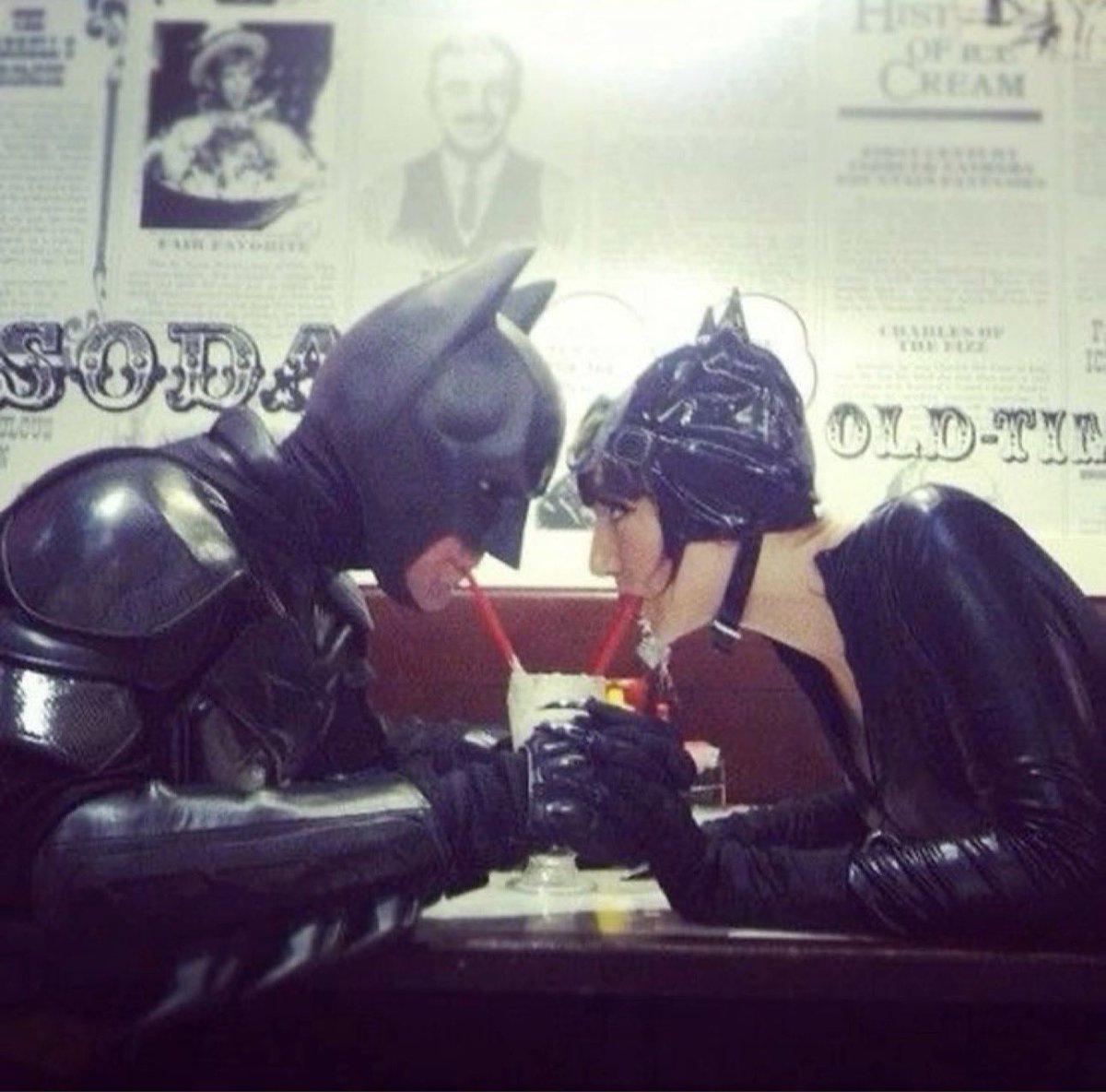 🦇 tweet media