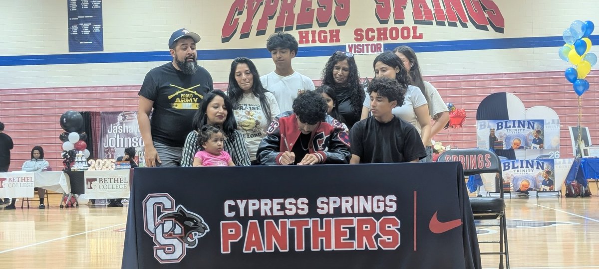 CySpringsXC's tweet photo. Nick Stubaus signed to the University of St. Thomas today. He'll be the first in his family to attend college and joins @USTCeltsTrack as a distance runner!

We're excited about this next step and to see this senior compete at the next level. https://t.co/r8Xsre0Ciz