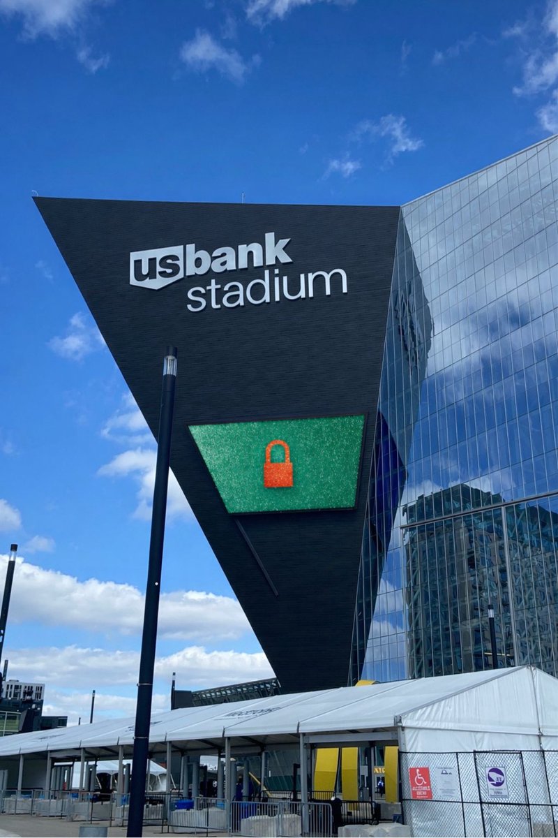 summer 🍯 tweet media