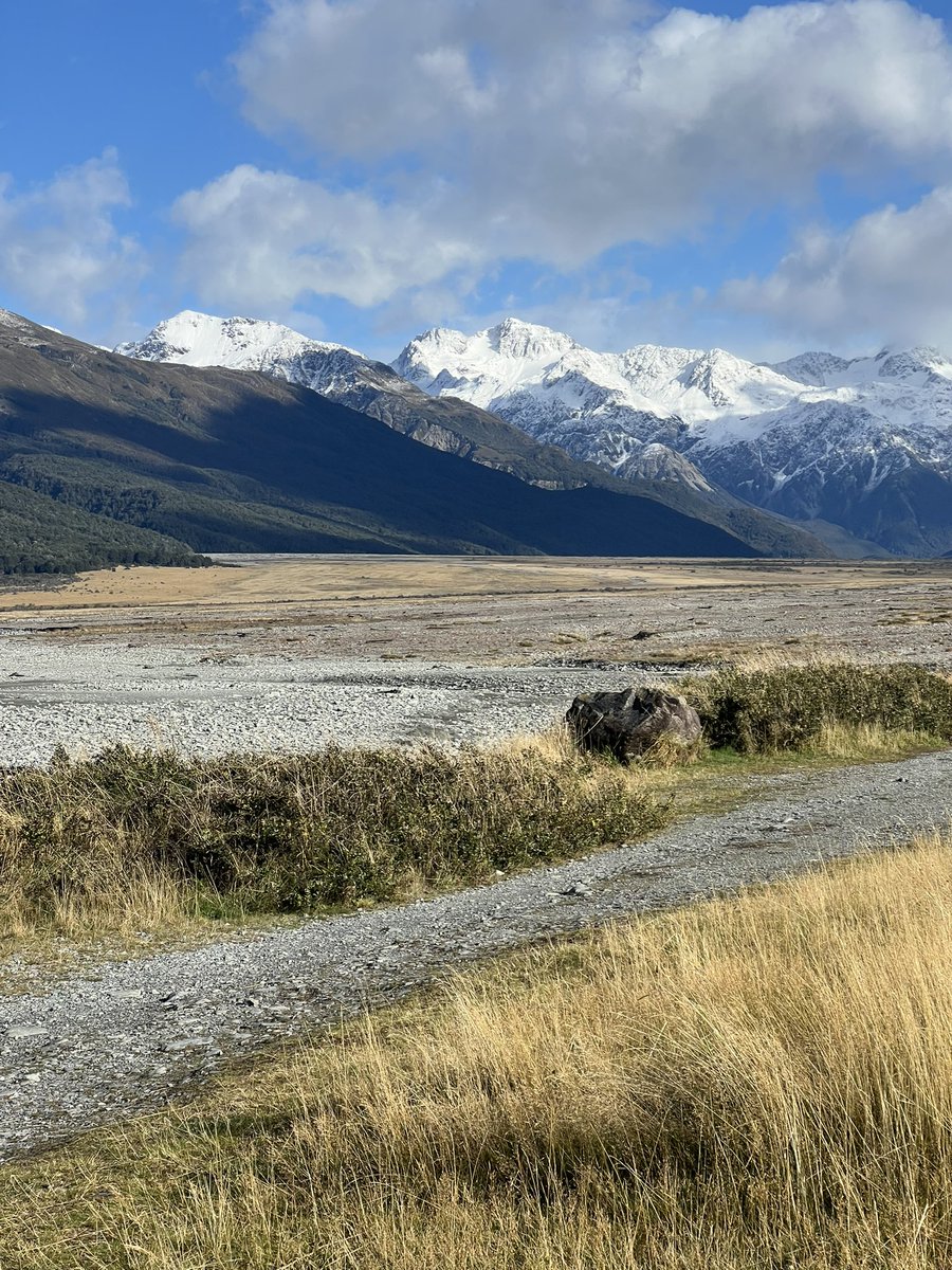 GeoffreyKeey's tweet photo. First Autumn snow https://t.co/44qLcih4F1