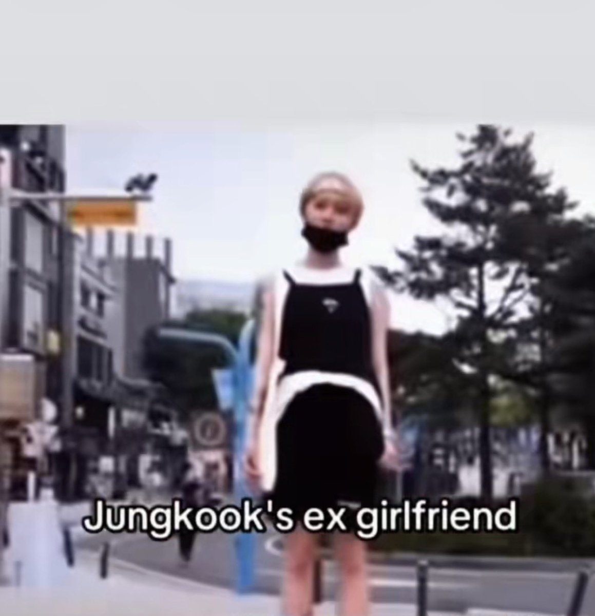 Temporary account tweet media