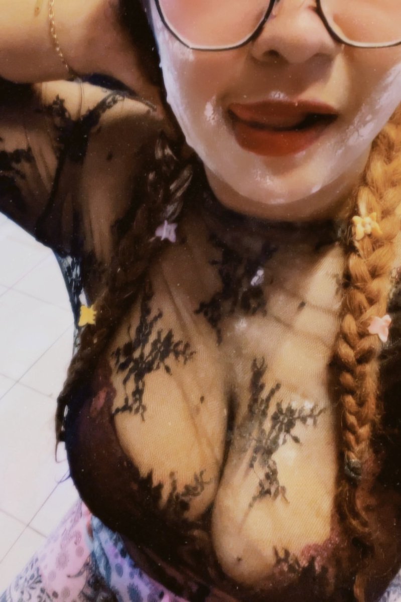 aonajaaa tweet media