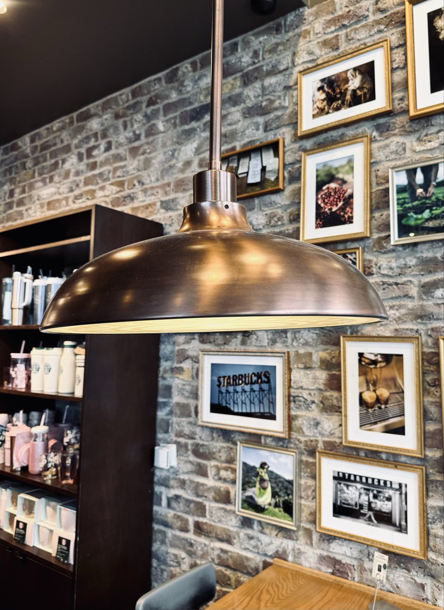 sokoniyouth's tweet image. ☕️💡✨😑

#灯り
#electriclight