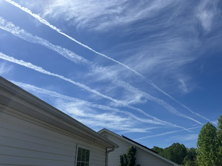 DELTA9_DELTA9's tweet image. it looks like South Carolina is getting hammered #geoengineering