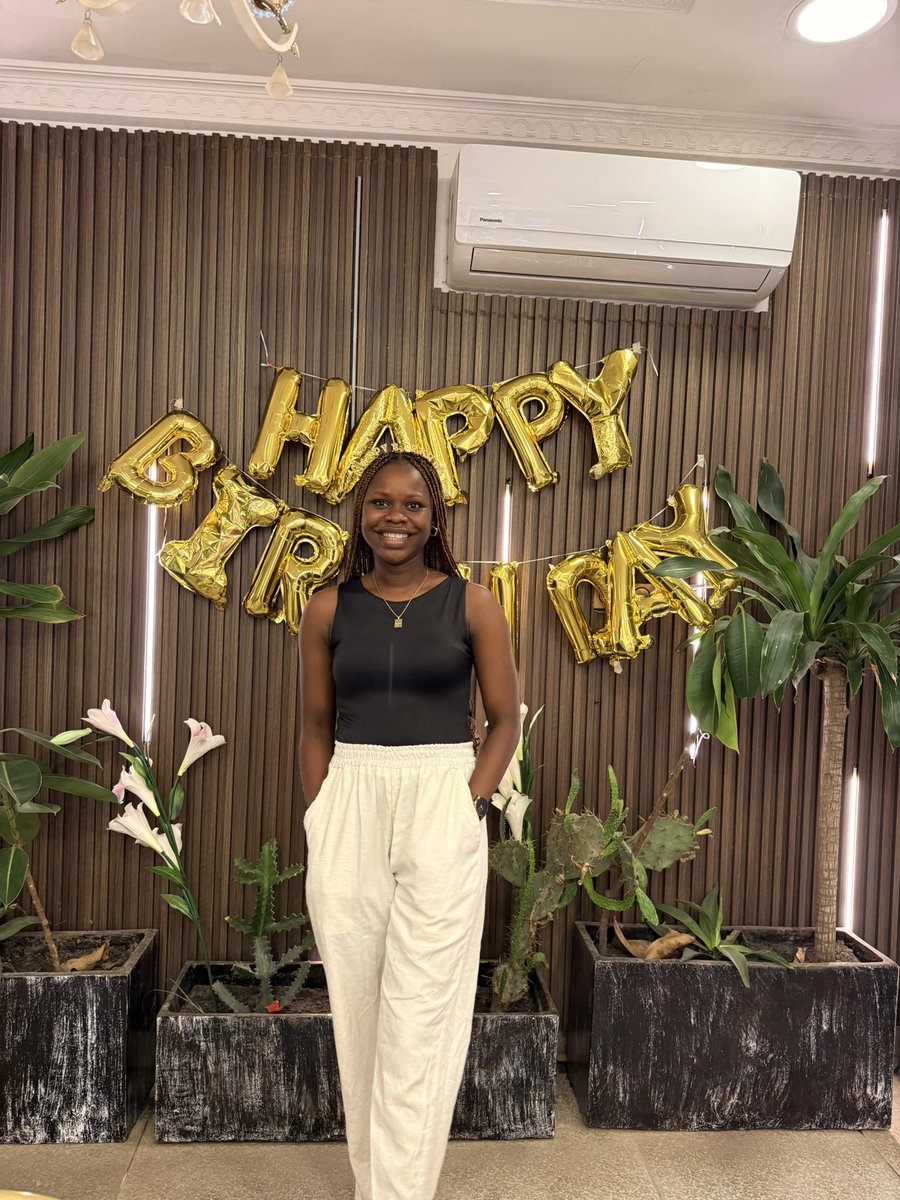 Kinitomolola's tweet photo. I did birthday yesterday. https://t.co/qT86iDZDpB