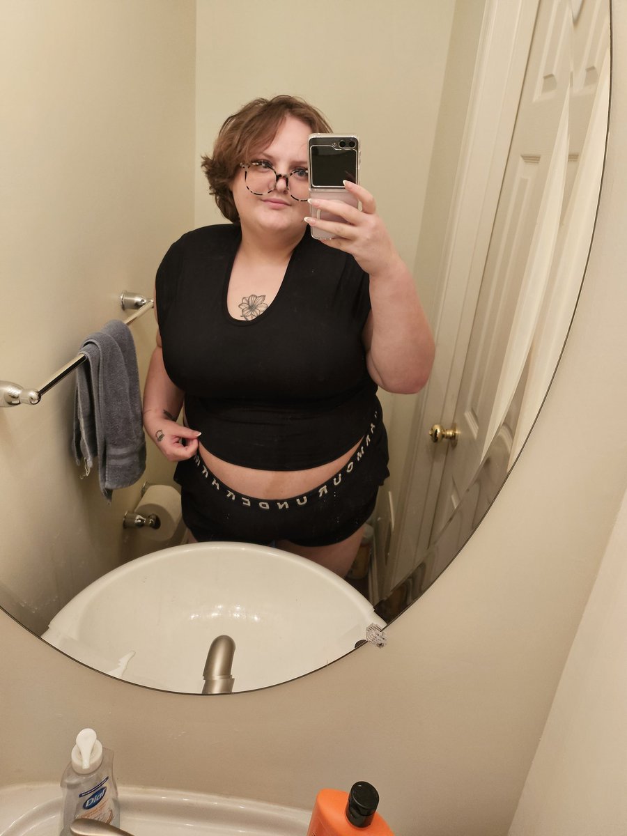 Miss DuPré 🍒 tweet media