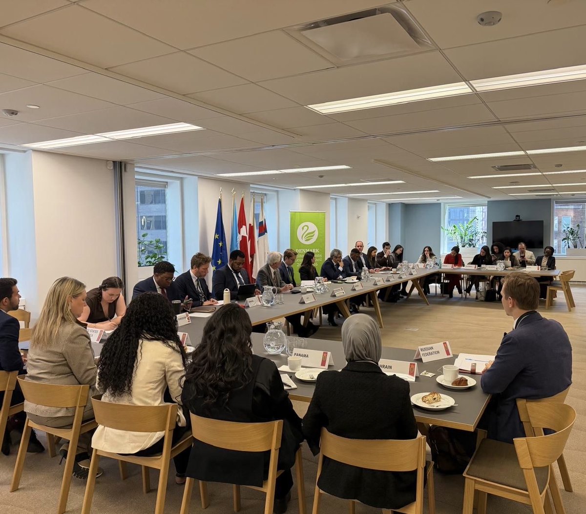 Denmark_UN's tweet image. Denmark &amp;amp; Colombia 🇩🇰🇨🇴 were honoured to host an expert-level briefing by #OHCHR 🇺🇳 on the protection of children from gang recruitment &amp;amp; trafficking in #Haiti 🇭🇹

We thank Member States from the #UNSC &amp;amp; the Standing Group of Partners of the #GSF who joined the session