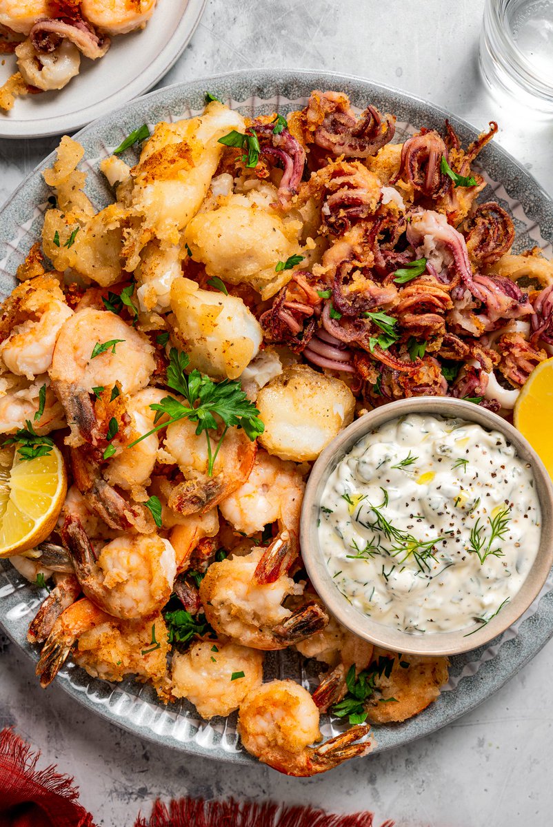 Diethood's tweet image. This restaurant-quality Fritto Misto recipe is so good and so easy to make. Juicy #shrimp, calamari, and cod are coated in a light batter, fried to crispy perfection, and served with creamy homemade #tartar sauce. diethood.com/fritto-misto/ #recipe
