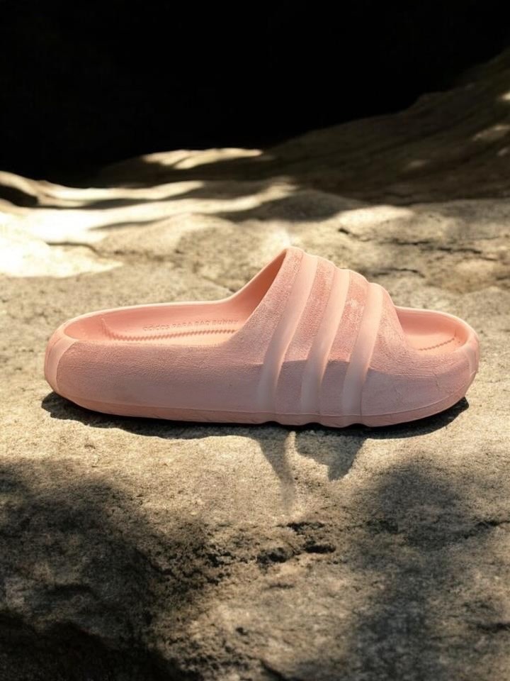 JustFreshKicks's tweet photo. FIRST LOOK: Bad Bunny x adidas Stone Slides 🪨🐰

🗓️ Summer 2026 https://t.co/faQpu9ZbR2