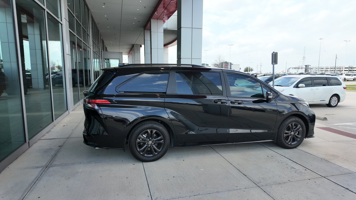 Looking for a family vehicle that does it all👀 The 2026 Toyota Sienna checks all the boxes🚐

✔️ Hybrid efficiency
✔️ Seats up to 7
✔️ Advanced tech

Read our latest blog to learn more🌟 (link in bio)

#ToyotaOfPlano #2026Toyota #Blog #Sienna #ToyotaSienna #Minivan