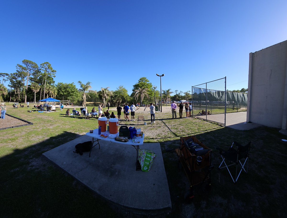 FPCAthTrainer's tweet photo. @FPCATHTRAINER supporting FPC Girls Beach Volleyball vs Matanzas HS at Wadsworth Park. Go Dogs!
@FPC_Athletics  @ThePiratesAD https://t.co/QnFaYUc2LI