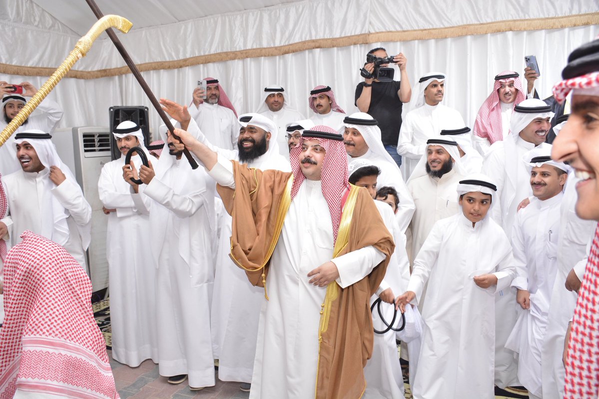 الكاتب سلطان السور tweet media